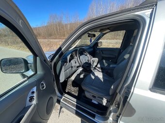Jeep liberty - 6