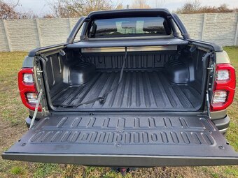 Toyota Hilux 2.8 D-4D Invincible 4x4 A/T, odpočet DPH - 6