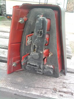 Predam zadne svetla vw golf 4 combi - 6