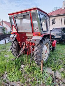 Predam traktor INTERNATIONAL 444 - 6