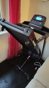 Bežecký pás Trinfit Gara T250 + podložka na tlmenie - 6