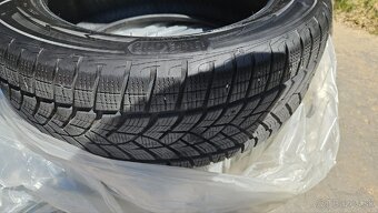 Predam zimne pneumatiky Good Year 235/55R 18 - 6
