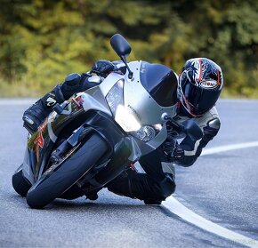 Honda CBR 954 RR - 6