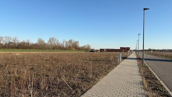 Senec Lužianky 1070m2 šírka 22m dĺžka 49m - 6
