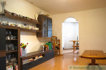 Priestranný rodinný dom s peknými výhľadmi v Hriňovej - 6