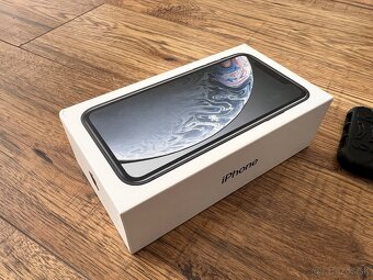 iPhone XR 64GB čierny - 6