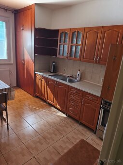 Prenájom 3 - izbový byt - 6