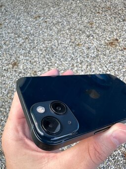 iPhone 13 - baterie 100% - 6