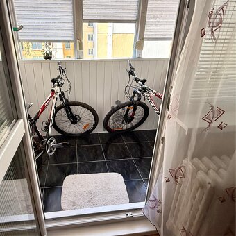 Na predaj priestranný 4 izb. byt s loggiou – Bukureštská ul. - 6