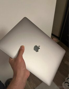 MacBook Pro 2016 – 13” Retina, 256GB SSD, 8GB RAM, Intel i5 - 6