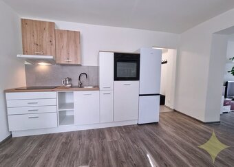 Prenájom, zariadený 1i byt s veľkým balkónom Žiar n/Hronom - 6