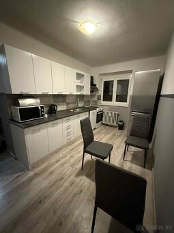 HZ-23 Na prenájom celkom zariadený 2 izbový byt v Komárne - 6