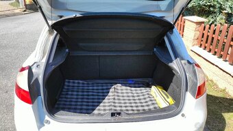 Renault Megane 1,6 16V r.2010 - 6