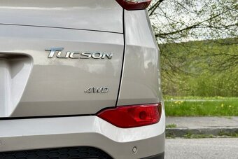 Hyundai Tucson 2.0 CRDI 4WD PREMIUM - 6