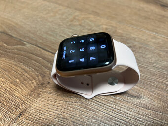 Apple Watch SE (2022) - 6