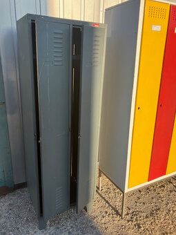 Šatníková skrinky kovové - 6