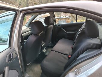 Škoda Octavia 1,6 benzín - 6