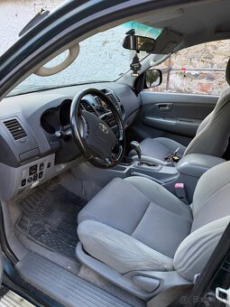Predam Toyotu Hilux - 6