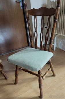 Starozitny stol a 4 stolicky - 6