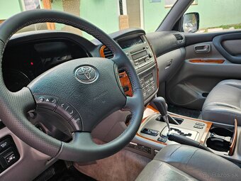 TOYOTA LAND CRUISER 100 4.7 LPG - 6
