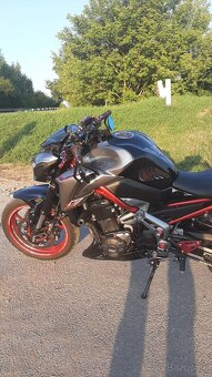 Kawasaki Z900 - 6