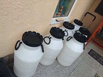 Plastové nádoby 50 L, predám. - 6