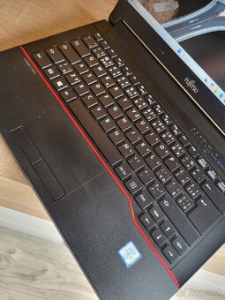 Fujitsu E546 i5 4x2.5Ghz,8GBDDR4,250GBSSD,webka,BT - 6