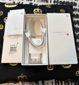 XIAOMI 13T -> 256 GB - 6