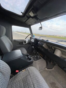 land rover defender - 6