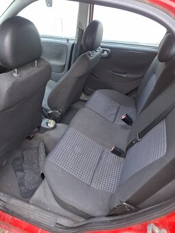 Opel corsa 1.0 - 6