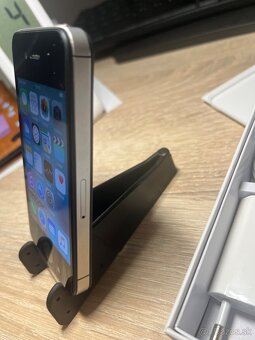 iPhone 4s 16GB vo fólii - 6