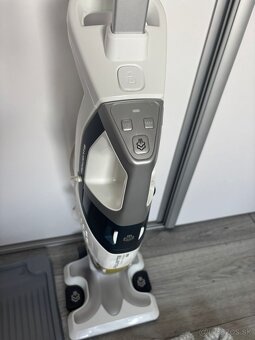 Predám tyčový vysávač Rowenta RY8561WH Clean & Steam Multi - 6