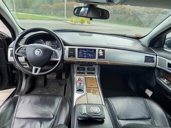 JAGUAR XF 2.2D - 6