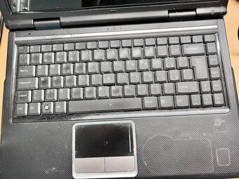 Predám notebook Asus Intel Core2Duo 2x2,00GHz.3gb ram.160gbH - 6