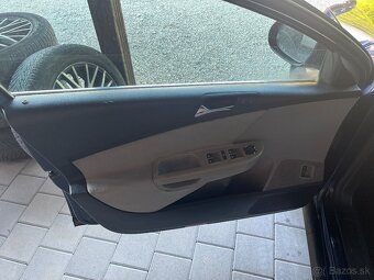 Volkswagen Passat 2.0 TDI Comfortline - 6
