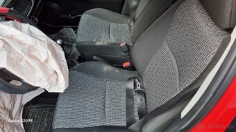 Toyota Yaris 1.33 - 6