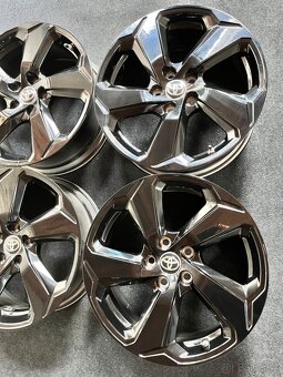 5x114,3 R18 Originál ALU Toyota RAV4 5.Gen.- černé - senzor - 6