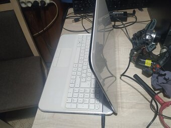 HP. 15,6“ LED. Nový SSD 256 GB. Grafika 2 GB. Nová baterka. - 6