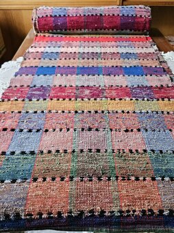 Rezervované - Predám staré tkané koberce - 6