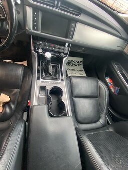 Jaguar XF 2.0 Prestige - 6
