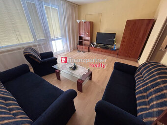 Na predaj priestranný 3-izbový byt s loggiou – Trebišov, ul. - 6