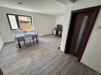 Zrekonštruovaný dom s 3 bytovými jednotkami v Ludrovej - RK - 6