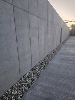 Výstavba domov, hrubá stavba, základová doska, betónové plot - 6