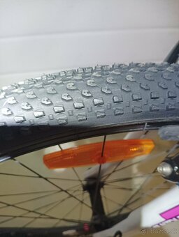 Kellys Kiter 50,, kolesá 24", rám"S" - 6