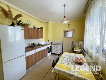 Rodinný dom v centre obce Kocurice s veľkou záhradou 2.427m2 - 6