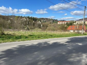 Slnečný stavebný pozemok Nová Baňa – 2032 m², TOP lokalita - 6