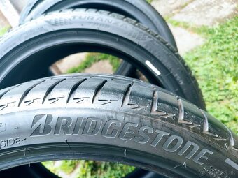 Bridgestone 225/40 r19 - 6