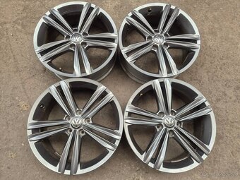 5x112 r18 ET43 x 7J elektróny originál VOLKSWAGEN - 6