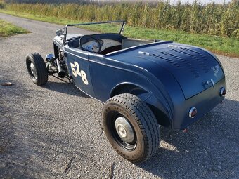 1932 Ford Roadster Hot Rod - 6
