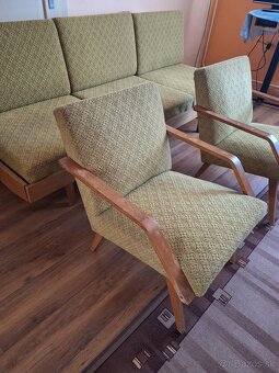 Staré retro drevené pohodlné kreslá na renováciu - 6